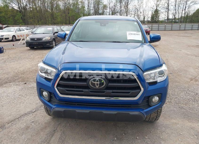 Photo 12 of 2018 Toyota Tacoma SR5 V6 (VIN 3TMAZ5CNXJM069212)