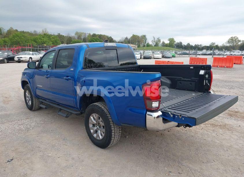 Photo 3 of 2018 Toyota Tacoma SR5 V6 (VIN 3TMAZ5CNXJM069212)