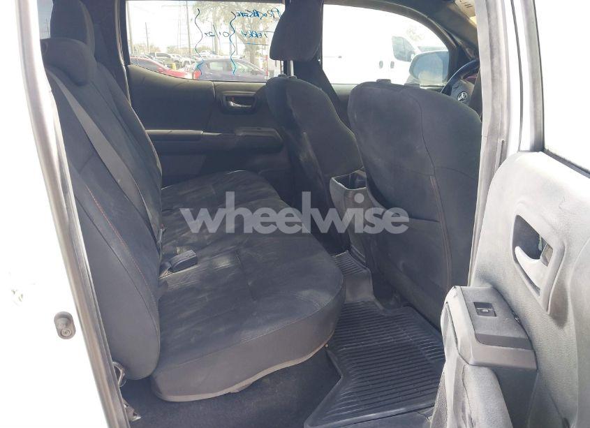 Photo 8 of 2018 Toyota Tacoma TRD SPORT (VIN 3TMAZ5CNXJM074085)