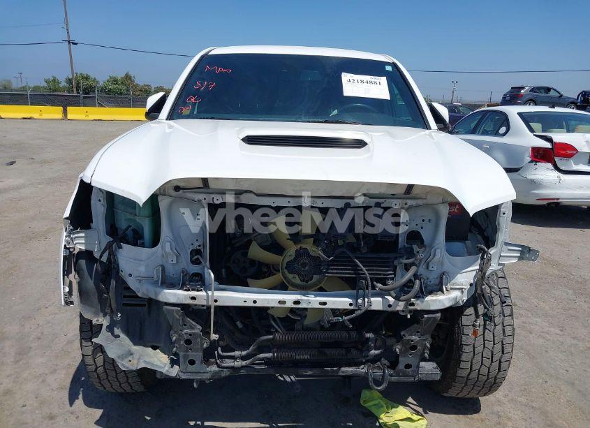 Photo 13 of 2019 Toyota Tacoma TRD SPORT (VIN 3TMAZ5CNXKM079661)