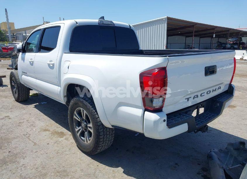 Photo 3 of 2019 Toyota Tacoma TRD SPORT (VIN 3TMAZ5CNXKM079661)