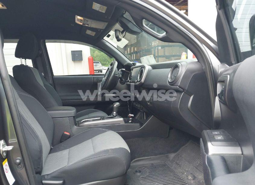 Photo 5 of 2020 Toyota Tacoma TRD SPORT (VIN 3TMAZ5CNXLM125720)