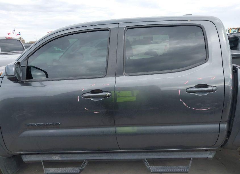 Photo 15 of 2020 Toyota Tacoma SR5 V6 (VIN 3TMAZ5CNXLM127578)