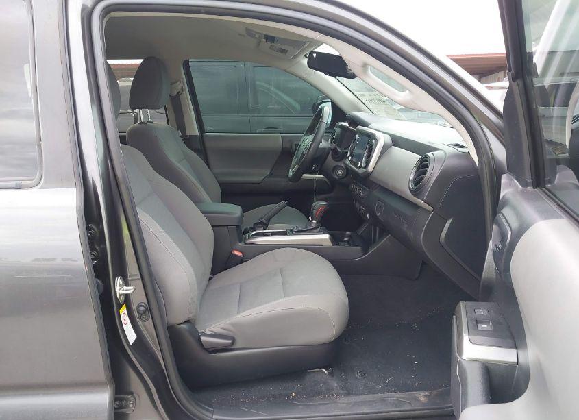 Photo 5 of 2020 Toyota Tacoma SR5 V6 (VIN 3TMAZ5CNXLM127578)