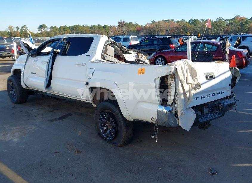 Photo 3 of 2020 Toyota Tacoma SR5 V6 (VIN 3TMAZ5CNXLM135714)