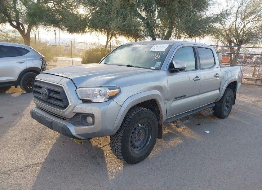 Photo 2 of 2022 Toyota Tacoma SR5 V6 (VIN 3TMAZ5CNXNM168344)