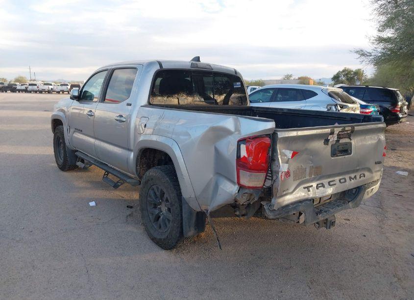Photo 3 of 2022 Toyota Tacoma SR5 V6 (VIN 3TMAZ5CNXNM168344)