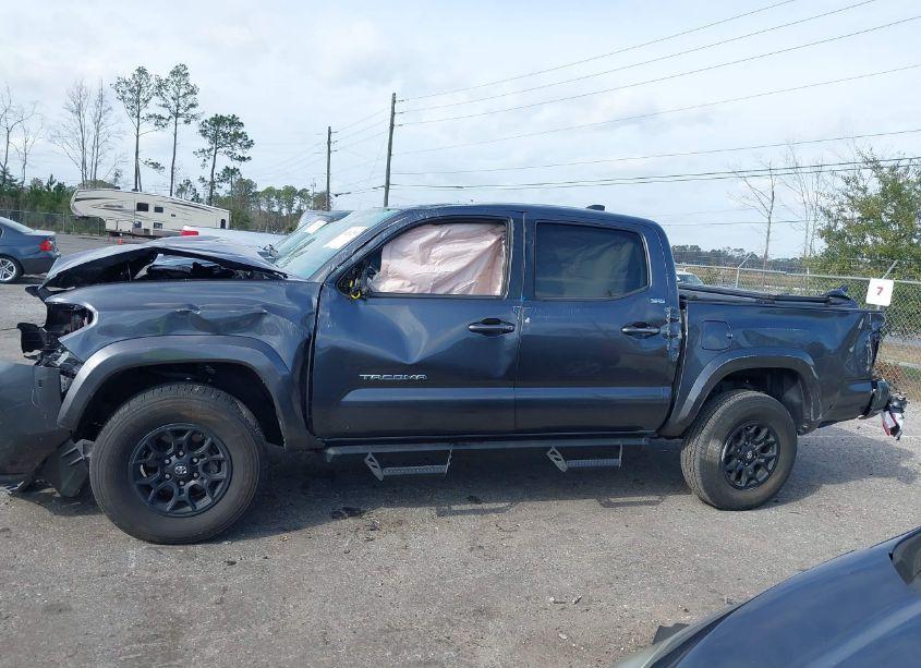 Photo 14 of 2022 Toyota Tacoma 2WD SR5 (VIN 3TMAZ5CNXNM179537)