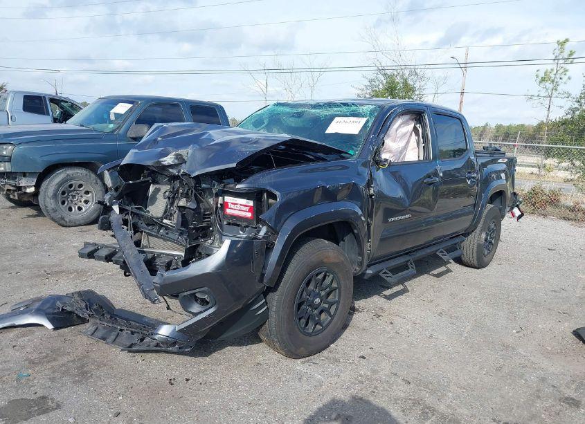 Photo 2 of 2022 Toyota Tacoma 2WD SR5 (VIN 3TMAZ5CNXNM179537)