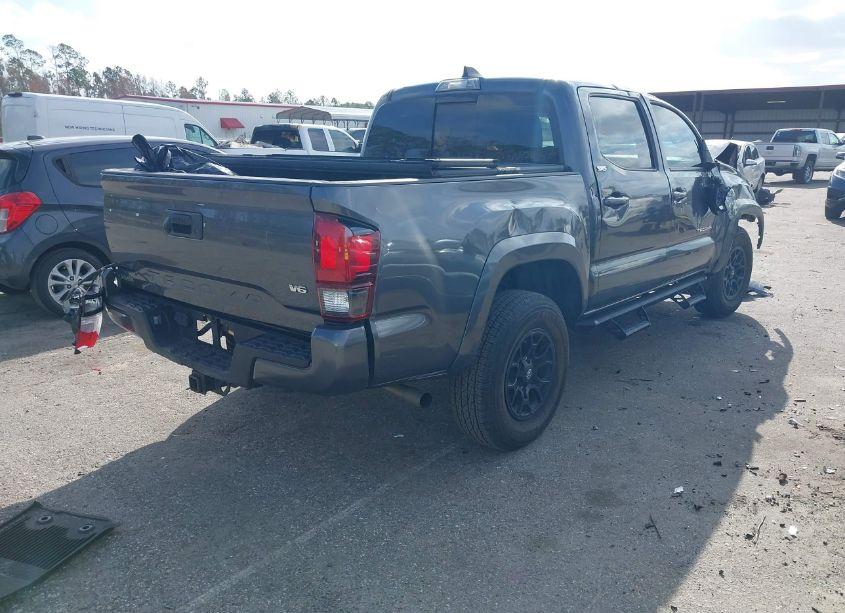 Photo 4 of 2022 Toyota Tacoma 2WD SR5 (VIN 3TMAZ5CNXNM179537)