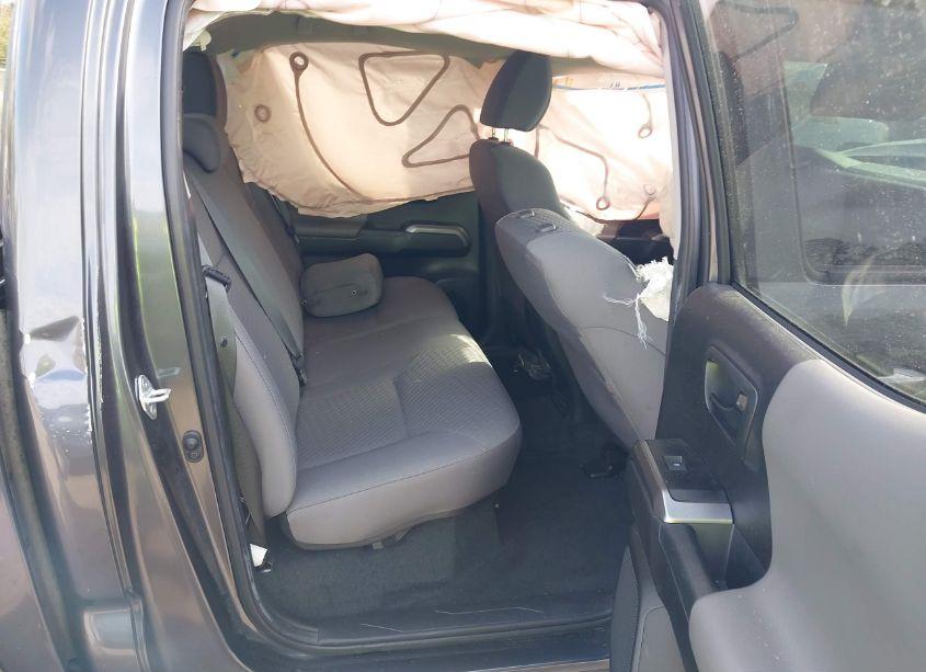 Photo 8 of 2022 Toyota Tacoma 2WD SR5 (VIN 3TMAZ5CNXNM179537)