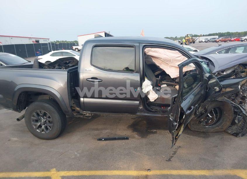 Photo 13 of 2023 Toyota Tacoma SR5 V6 (VIN 3TMAZ5CNXPM203547)