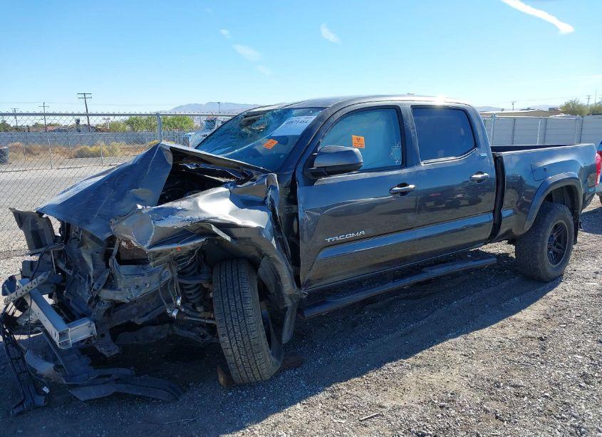 Photo 2 of 2017 Toyota Tacoma SR5 (VIN 3TMBZ5DN1HM006836)