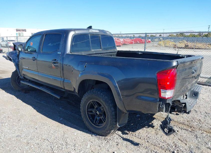 Photo 3 of 2017 Toyota Tacoma SR5 (VIN 3TMBZ5DN1HM006836)
