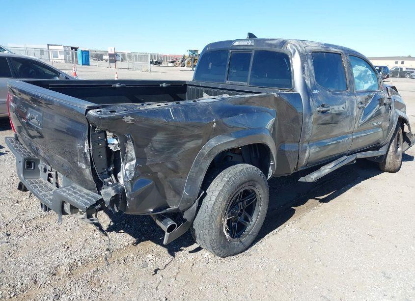 Photo 4 of 2017 Toyota Tacoma SR5 (VIN 3TMBZ5DN1HM006836)