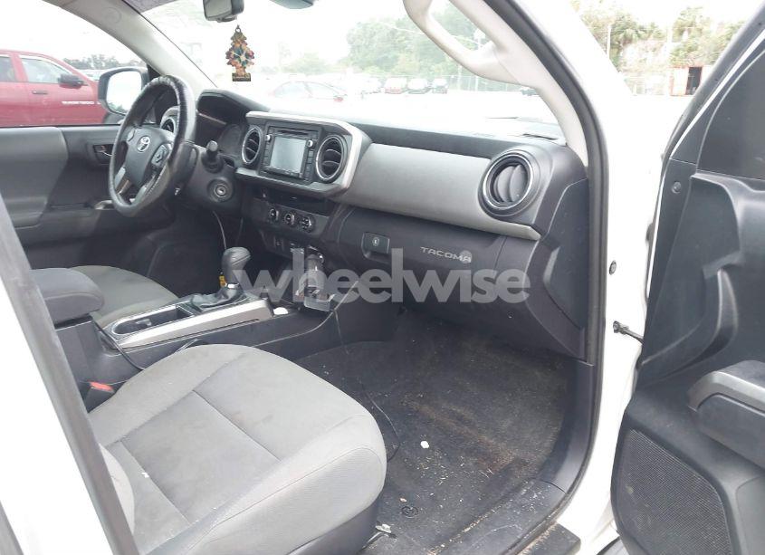 Photo 5 of 2018 Toyota Tacoma SR5 (VIN 3TMBZ5DN4JM014788)