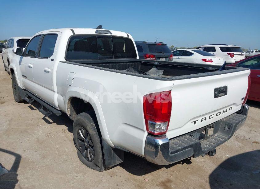 Photo 3 of 2021 Toyota Tacoma SR5 V6 (VIN 3TMBZ5DN4MM031398)