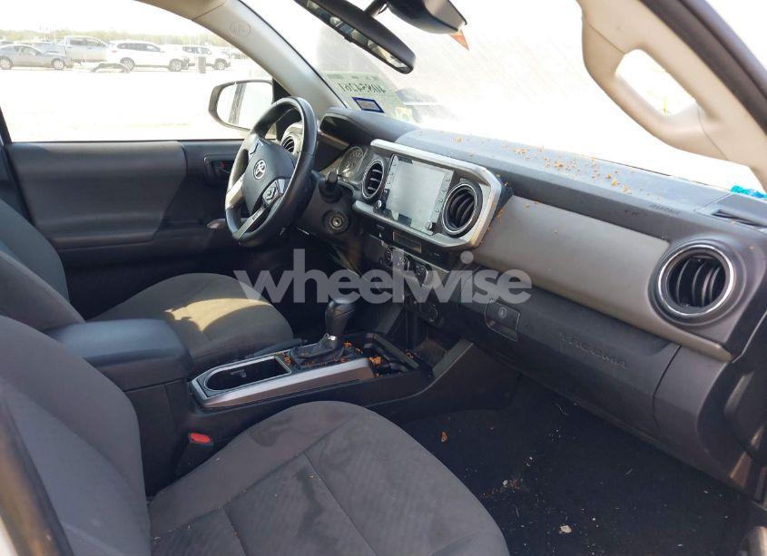 Photo 5 of 2021 Toyota Tacoma SR5 V6 (VIN 3TMBZ5DN4MM031398)