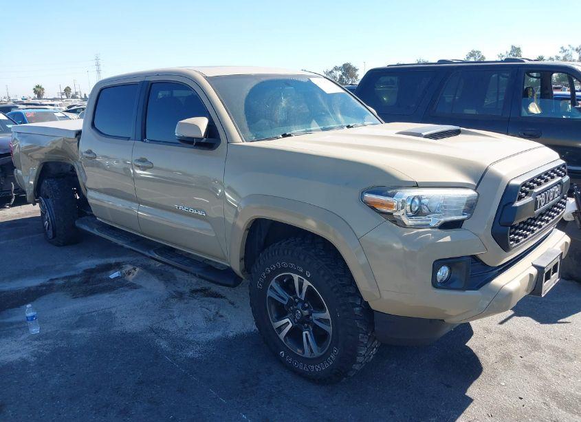 2016 Toyota Tacoma TRD SPORT (VIN 3TMBZ5DN5GM002383) main photo