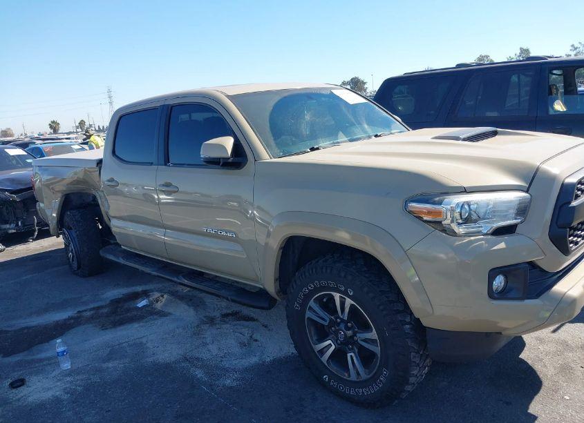 Photo 13 of 2016 Toyota Tacoma TRD SPORT (VIN 3TMBZ5DN5GM002383)