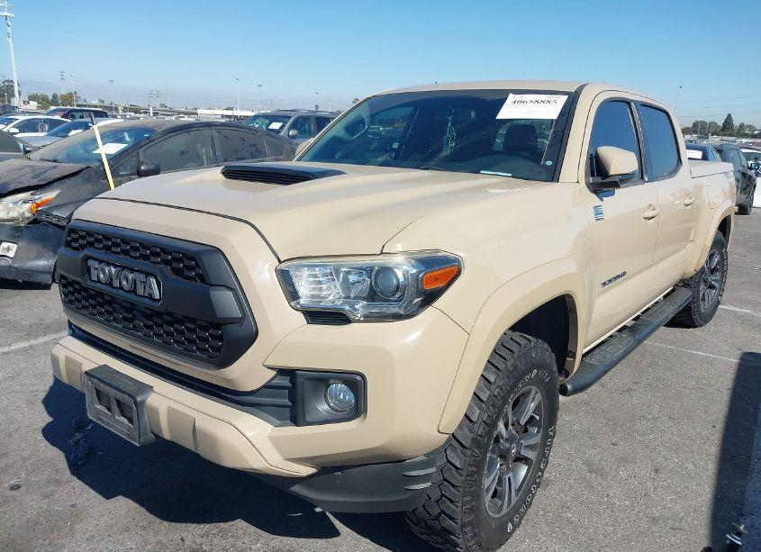 Photo 2 of 2016 Toyota Tacoma TRD SPORT (VIN 3TMBZ5DN5GM002383)