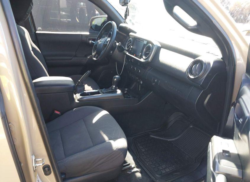 Photo 5 of 2016 Toyota Tacoma TRD SPORT (VIN 3TMBZ5DN5GM002383)
