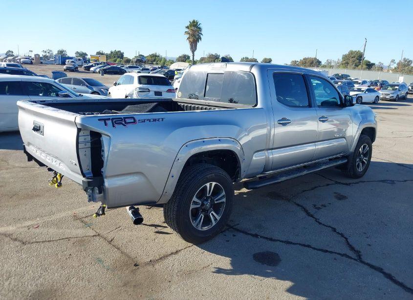 Photo 4 of 2019 Toyota Tacoma TRD SPORT (VIN 3TMBZ5DN6KM023364)