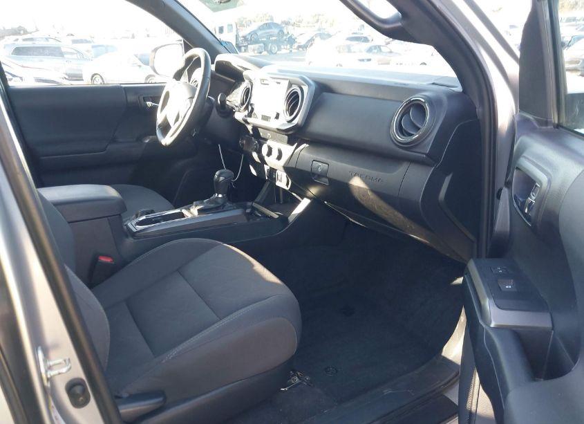Photo 5 of 2019 Toyota Tacoma TRD SPORT (VIN 3TMBZ5DN6KM023364)