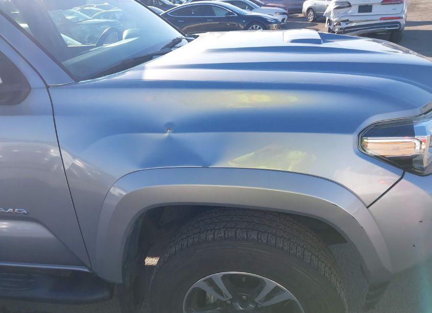 Photo 6 of 2019 Toyota Tacoma TRD SPORT (VIN 3TMBZ5DN6KM023364)