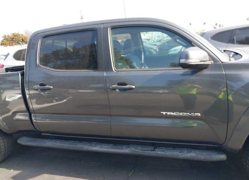 Photo 13 of 2016 Toyota Tacoma TRD SPORT (VIN 3TMBZ5DN8GM004578)