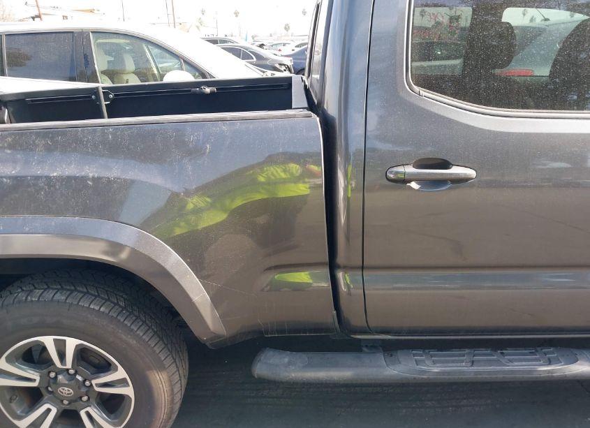 Photo 17 of 2016 Toyota Tacoma TRD SPORT (VIN 3TMBZ5DN8GM004578)