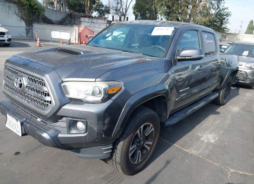 Photo 2 of 2016 Toyota Tacoma TRD SPORT (VIN 3TMBZ5DN8GM004578)