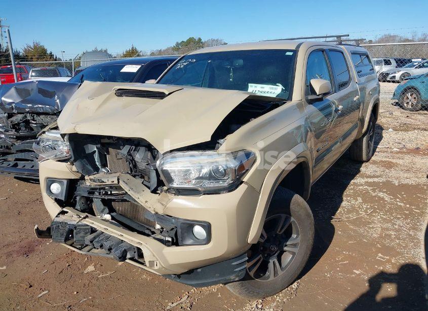 Photo 2 of 2017 Toyota Tacoma TRD SPORT (VIN 3TMBZ5DN8HM009538)