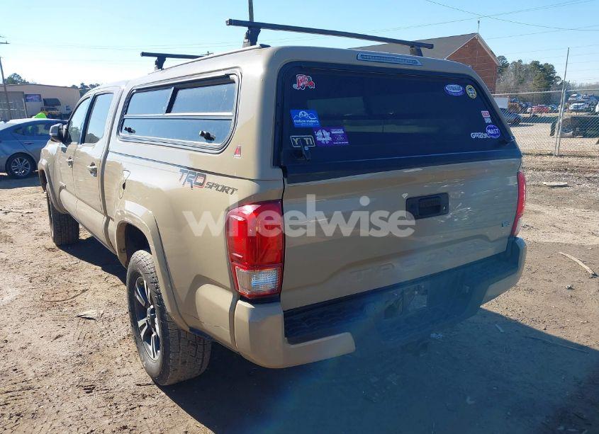 Photo 3 of 2017 Toyota Tacoma TRD SPORT (VIN 3TMBZ5DN8HM009538)