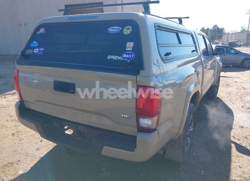 Photo 4 of 2017 Toyota Tacoma TRD SPORT (VIN 3TMBZ5DN8HM009538)