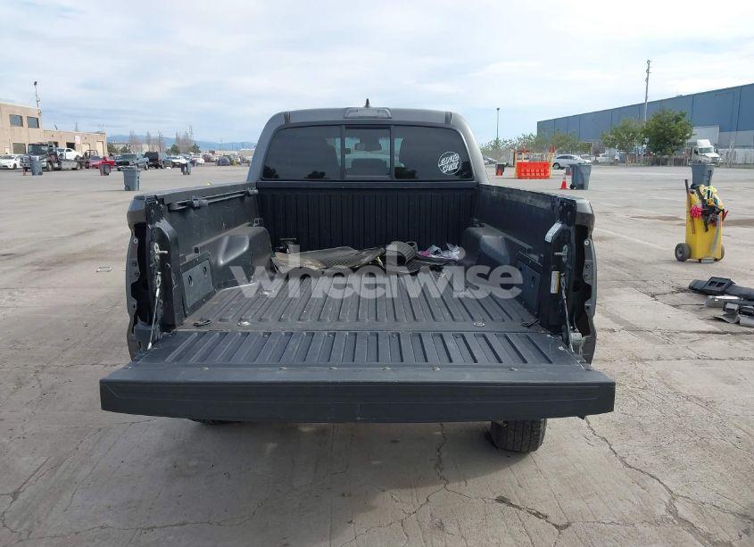 Photo 17 of 2017 Toyota Tacoma SR5 (VIN 3TMBZ5DN8HM011452)