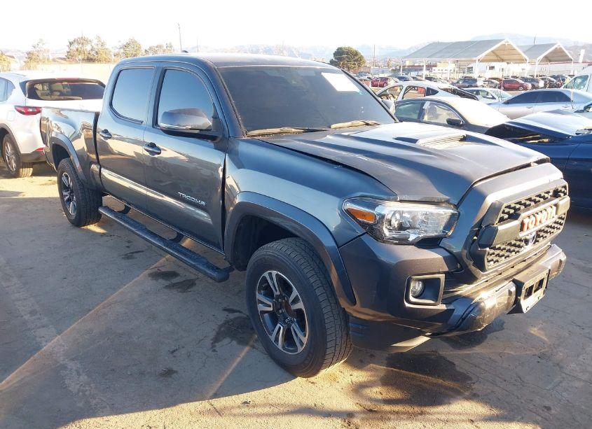 2019 Toyota Tacoma TRD SPORT (VIN 3TMBZ5DN8KM020532) main photo