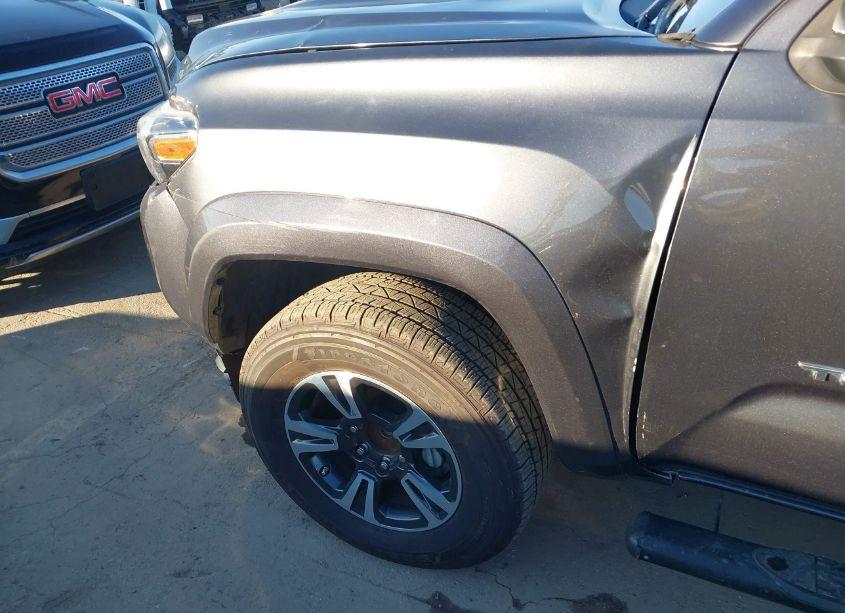 Photo 21 of 2019 Toyota Tacoma TRD SPORT (VIN 3TMBZ5DN8KM020532)