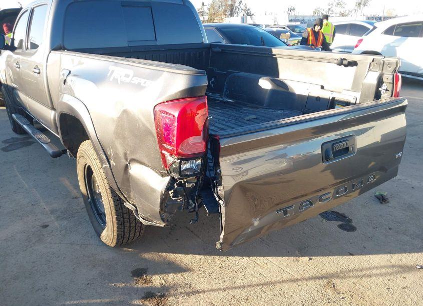 Photo 6 of 2019 Toyota Tacoma TRD SPORT (VIN 3TMBZ5DN8KM020532)