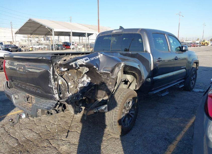 Photo 14 of 2017 Toyota Tacoma TRD SPORT (VIN 3TMBZ5DN9HM011038)