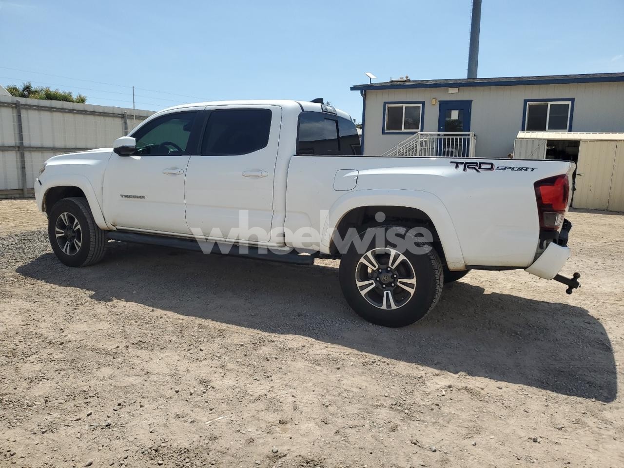 Photo 2 of 2019 TOYOTA TACOMA DOUBLE CAB (VIN 3TMBZ5DN9KM022757)