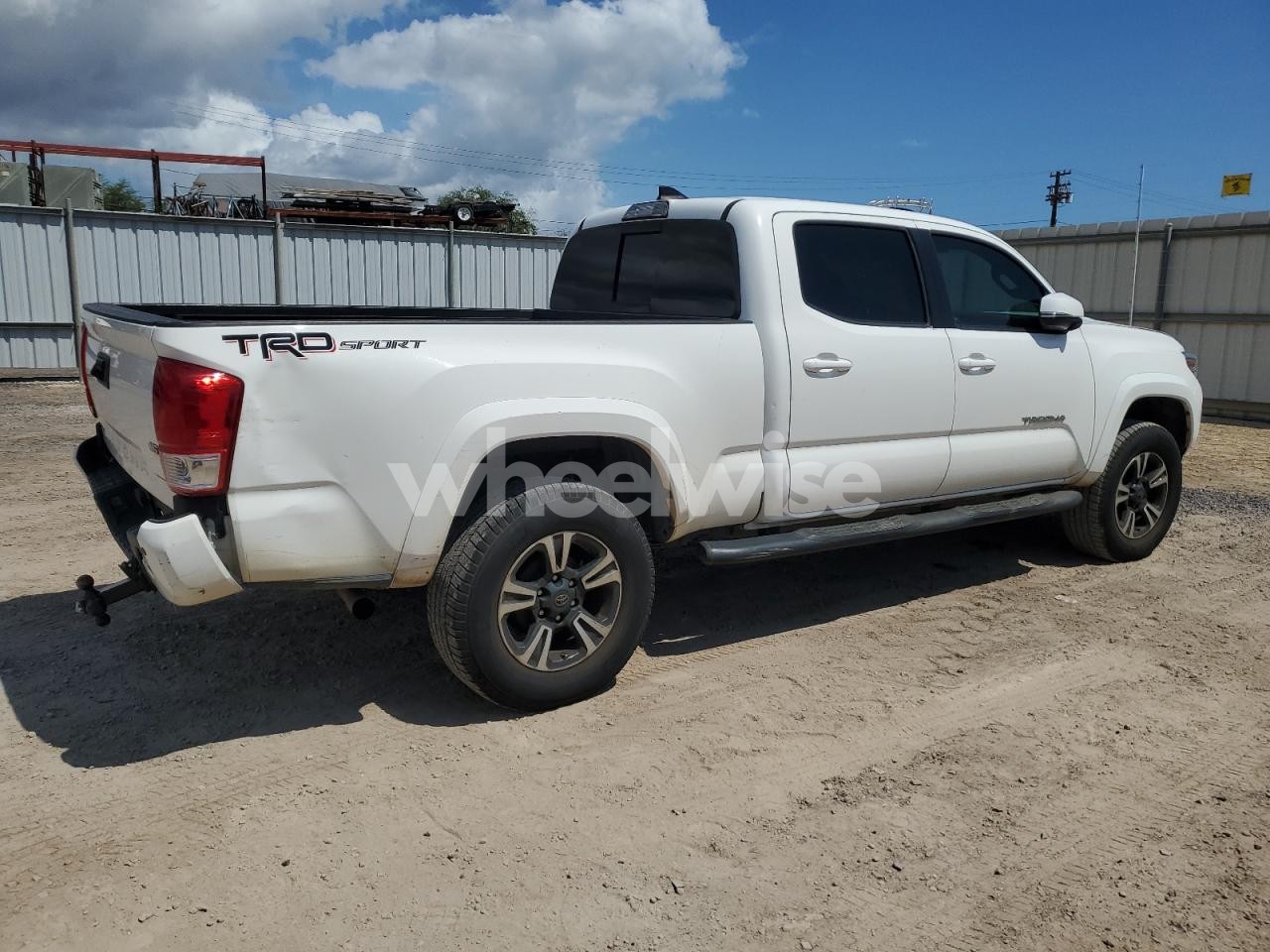 Photo 3 of 2019 TOYOTA TACOMA DOUBLE CAB (VIN 3TMBZ5DN9KM022757)