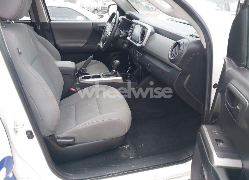 Photo 5 of 2022 Toyota Tacoma SR5 V6 (VIN 3TMBZ5DN9NM037070)
