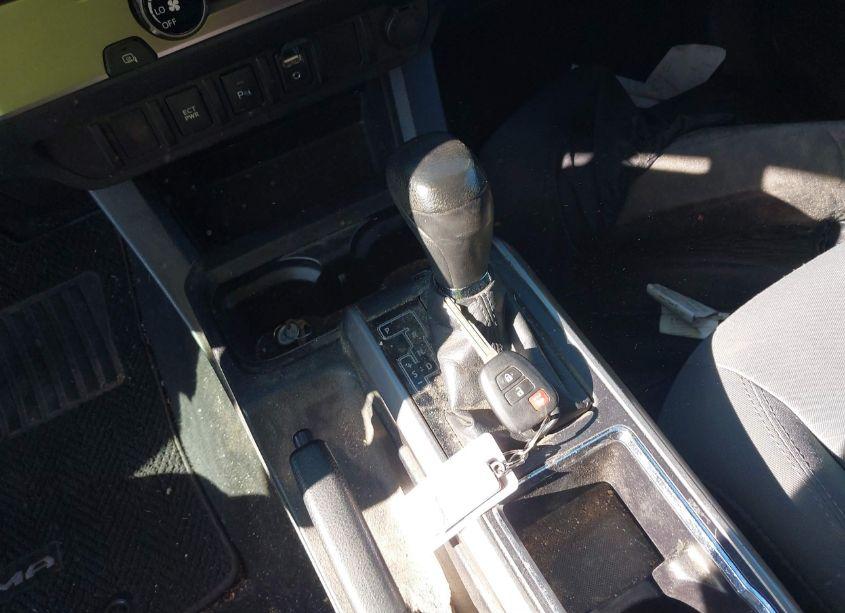 Photo 11 of 2016 Toyota Tacoma SR5 (VIN 3TMBZ5DNXGM004128)