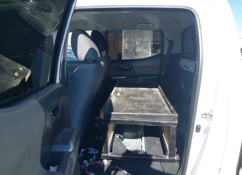 Photo 8 of 2016 Toyota Tacoma SR5 (VIN 3TMBZ5DNXGM004128)