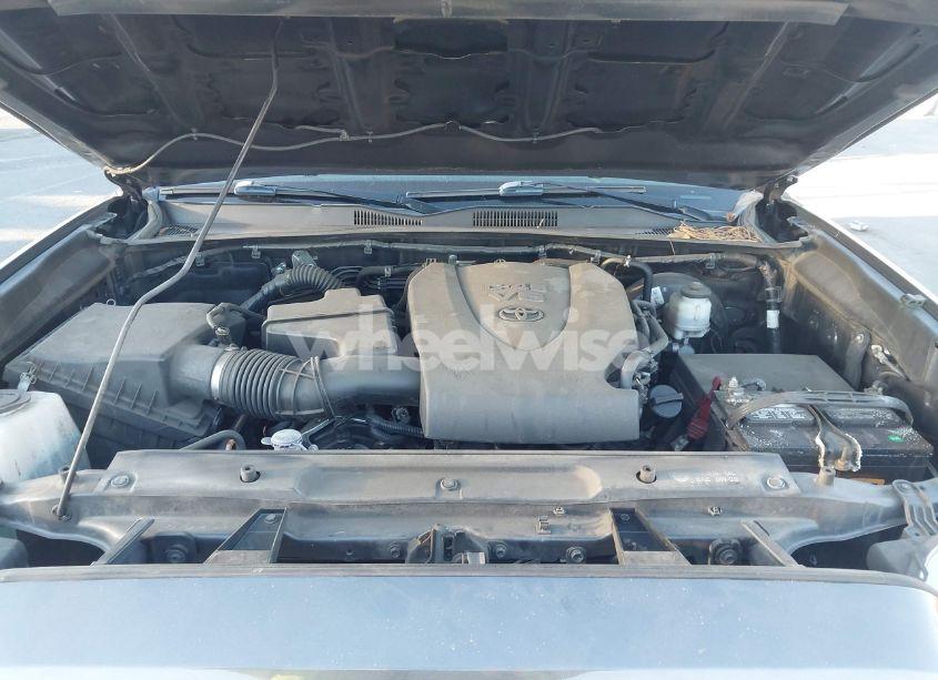 Photo 10 of 2018 Toyota Tacoma SR5 (VIN 3TMBZ5DNXJM015766)