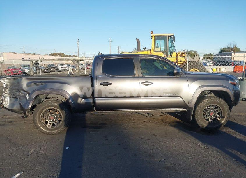 Photo 13 of 2018 Toyota Tacoma SR5 (VIN 3TMBZ5DNXJM015766)