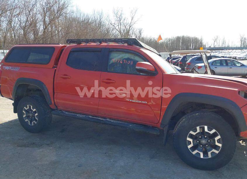 Photo 13 of 2016 Toyota Tacoma TRD OFF ROAD (VIN 3TMCZ5AN0GM001120)