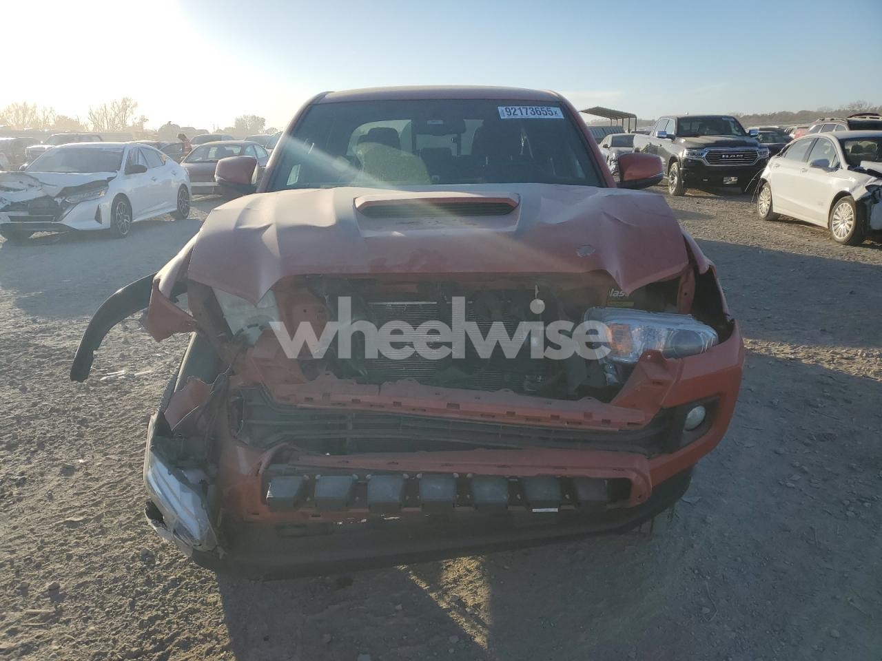 Photo 5 of 2016 TOYOTA TACOMA DOUBLE CAB (VIN 3TMCZ5AN0GM011081)