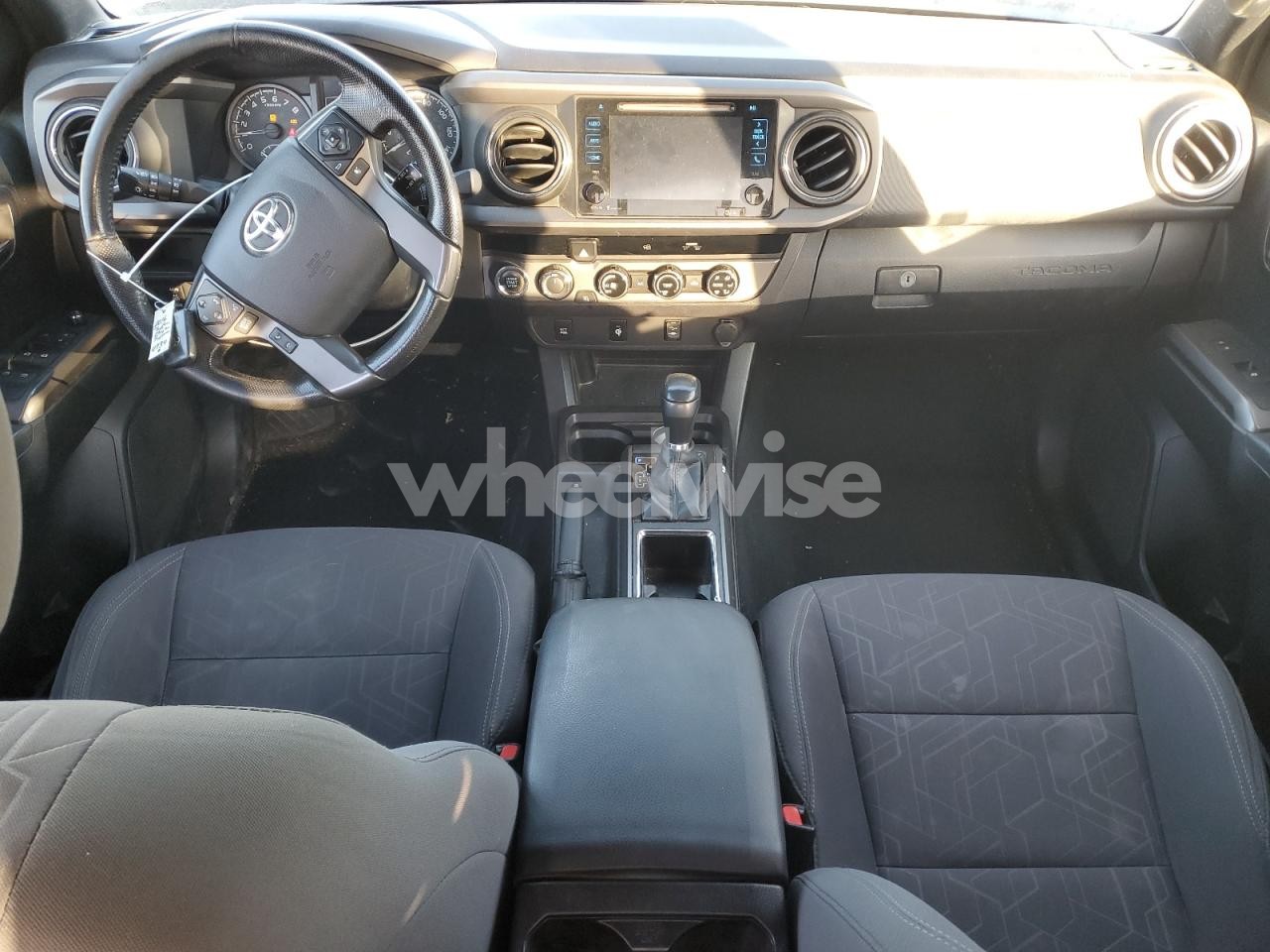 Photo 8 of 2016 TOYOTA TACOMA DOUBLE CAB (VIN 3TMCZ5AN0GM011081)